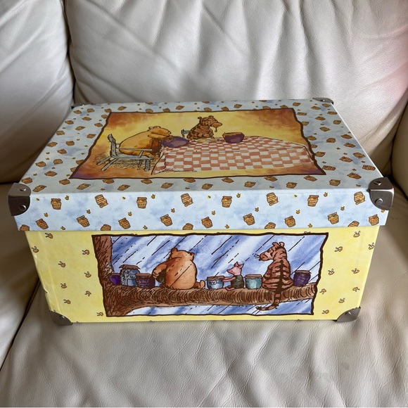 Vintage Winnie the Pooh Classic Pooh Decorative Storage Box